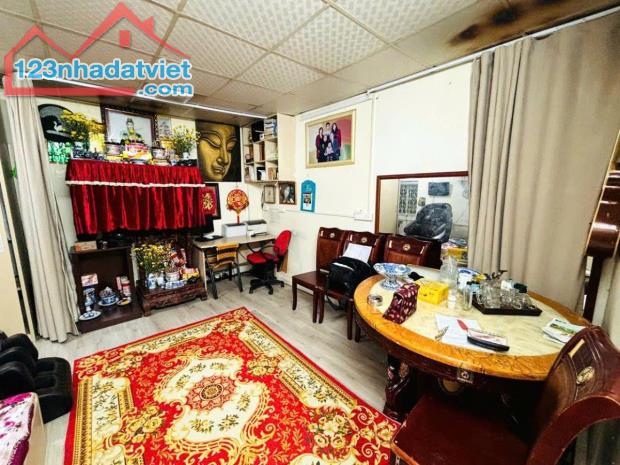 Bán Nhà Chùa Hà -LÔ GÓC  Ô TÔ DT 44m2 3 tầng mặt tiền 6m Giá 10.2 tỷ - 2