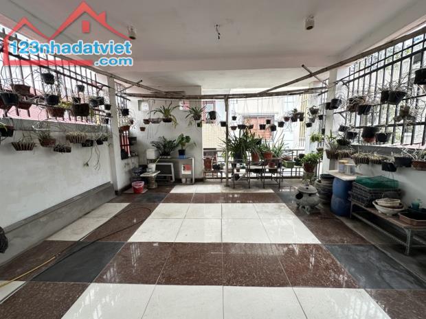 Bán nhà mặt phố Vĩnh Phúc, Ba Đình 58m2 xây 6 tầng kinh doanh, gara, mặt tiền 4,7m, 26 tỷ!