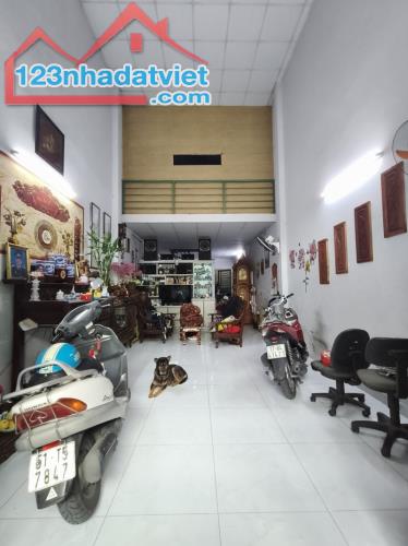 RẺ HIẾM, NGAY NGÃ 5 VĨNH LỘC & NGUYỄN THỊ TÚ - NHÀ HẺM XE HƠI - 87M2 (4x18) - CHỈ 3 TỶ XÍU