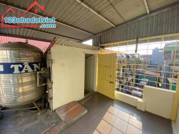 Cho thuê gấp lâu dài giá rẻ nguyên căn Giáp Nhị 52m, 5 tầng, mặt tiền 5.3m, 15 tr/th, - 2