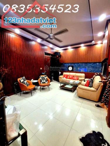 Siêu phẩm phong thủy tốt, KD cho Tây thuê tại Yên Phụ, Tây Hồ, Hà Nội, 17 tỷ, 121m2 - 3