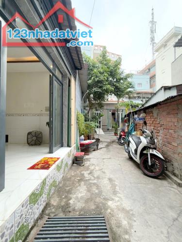 Nhà mới 2 tầng hẻm 775 Ba Đình P10Q8 (ko qui hoạch) - 4