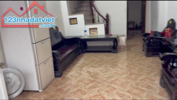 BÁN NHÀ TT PHAN VĂN TRƯỜNG - KINH DOANH ĐỈNH - VỈA HÈ RỘNG - 35M - GIÁ 3.X TỶ  HIẾM CÓ KHÓ