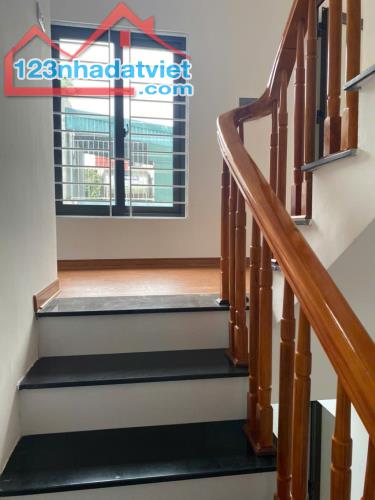 BÁN NHÀ PHÚC ĐỒNG. 45m2 5 TẦNG HƠN 6tỷ SIÊU HIẾM. Ô TÔ GẦN. 6 NGỦ  KHU DÂN TRÍ CAO - 2
