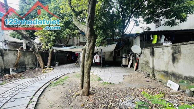 Bán  đất Thạch Cầu, Long Biên 215m  MT 10 giá 15 tỷ, KD, phù hợp xây biệt thự sân vườn,