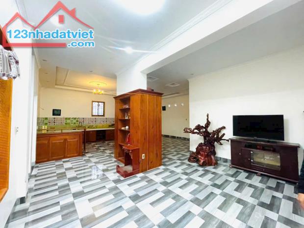 Bán nhà 1 trệt 2 lầu cách Đặng Văn Trơn 50m, gần cầu Hiệp Hòa, Biên Hòa, 80m2, giá 4.8 tỷ. - 1