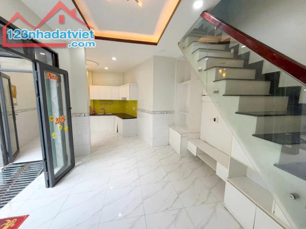 Nhà hẻm Ba Đình Phường 10 Quận 8 (ko qui hoạch) - 1
