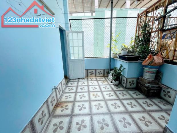 ♪ Nhà Kiệt 3m Cù Chính Lan Ô tô đậu 30m, 33m2, 3 tầng cứng đẹp, 2.59 tỷ - 3