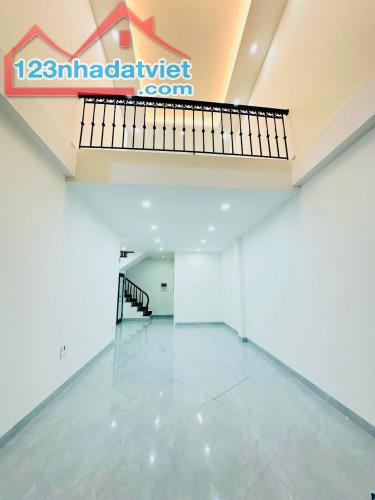 Bán nhà phố Minh Khai - nhà xây mới dt 45M * 6T thang máy , ngõ thông giá 9.8 tỷ SĐCC