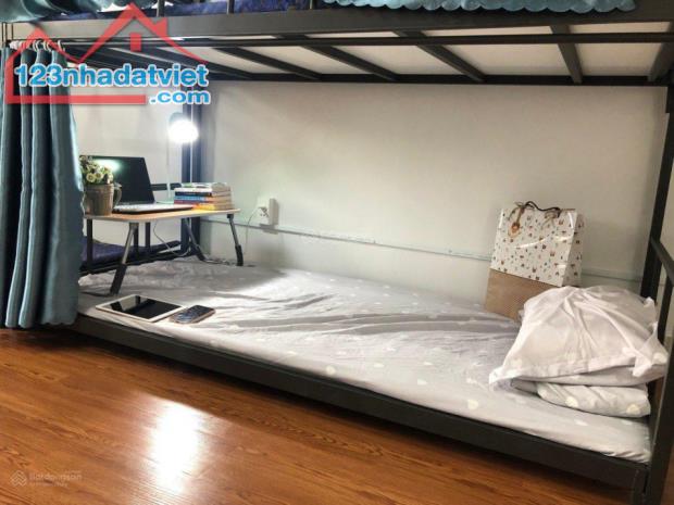 Phòng trọ ký túc xá quận 10 giá rẻ chỉ 950k/tháng bao trọn gói free điện nước, máy lạnh,