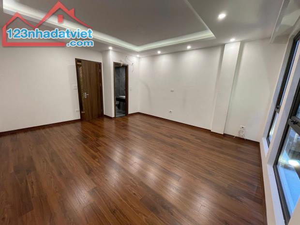 Bán Nhà Phố Hoàng Cầu - 45m x 7 Tầng Thang Máy - Ô Tô Đỗ Cửa - Giá 15,3 tỷ - 2