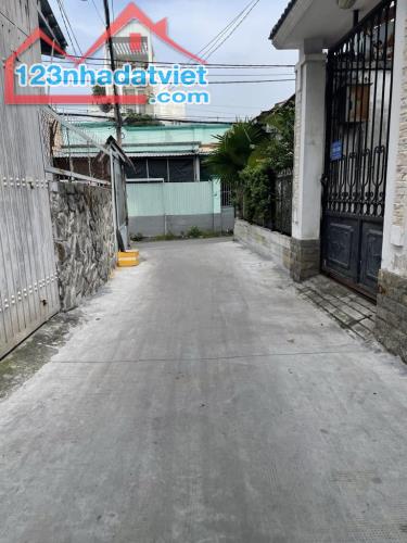 BÁN NHÀ 2 TẦNG HẺM XE HƠI THÔNG TỨ PHƯƠNG SÁT ĐẶNG VĂN BI, 5,5X12 NHỈNH 5 TỶ.