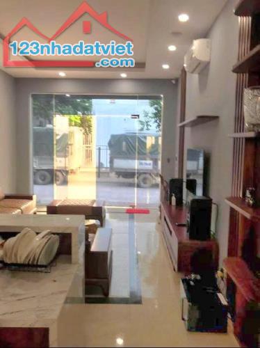 Nhà đẹp phố Hoa Lâm, 74m, 5 tầng, 2 mặt tiền ô tô tránh. - 2