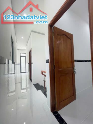 Bán nhà 1 trệt 1 lầu mới tinh, P. Quang Vinh, gần chợ Biên Hoà, chỉ 2ty550 - 4