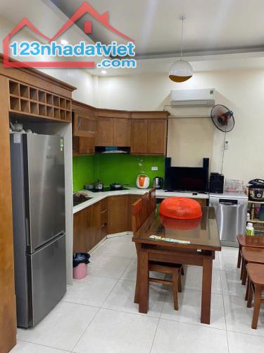 Chính chủ cần bán gấp căn nahf 3 tầng tại trung tâm TDP An Đào, Trâu Quỳ, Gia Lâm - 2