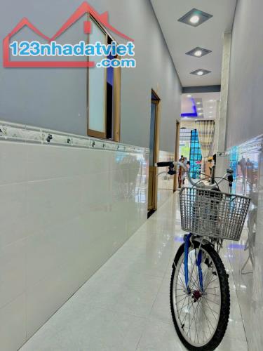 Bán nhà KDC Bửu Long, đường nhựa 12m, nhà còn mới đẹp, chỉ 4 tỷ - 2