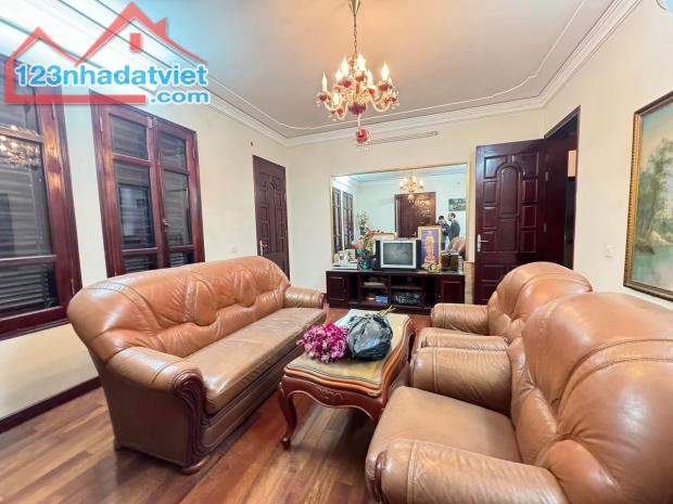 BÁN NHÀ 84M, 5 TẦNG, VỊ TRÍ ĐẸP,KINH DOANH ĐỈNH,Ô TÔ TRÁNH,SÁT PHỐ QUẬN CẦU GIẤY CHỈ 31 TỶ