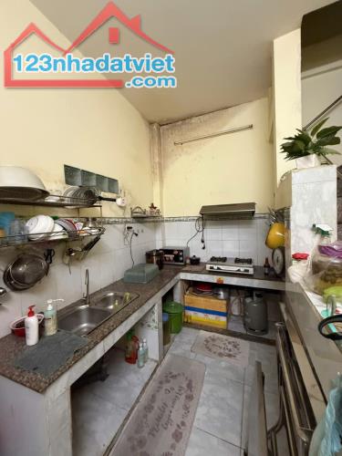 TỈNH LỘ 10 SÁT TÊN LỬA BÌNH TÂN --42M2--2 TẦNG --GIÁ:3.68 TỶ (TL) - 3