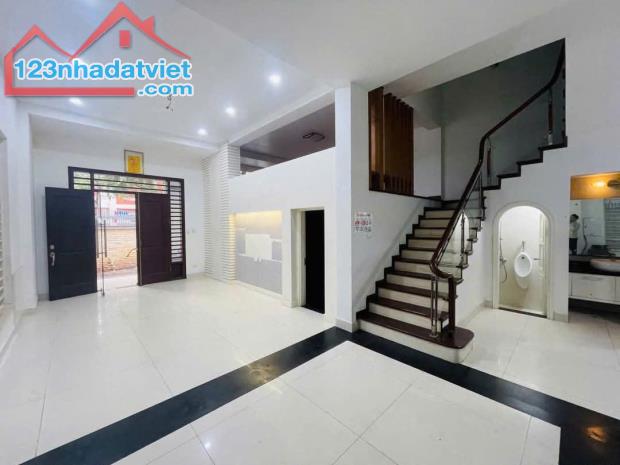 Cho thuê biệt thự Mỹ Đình 2 vị trí đẹp trục chính giá 50 triệu/tháng - 2
