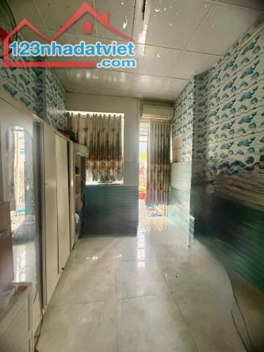 MẶT TIỀN ĐƯỜNG P8 QUẬN 8 - NGAY CẦU CHỮ Y - GIÁP QUẬN 1 - 3X15M - 2 TẦNG LÔ GÓC - 5.8 TỶ - 3