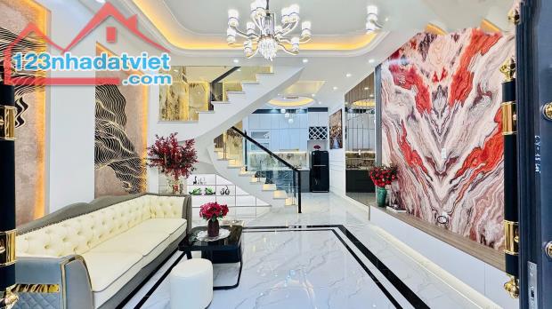 Bán nhà 3 tầng siêu đẹp phố Hai Bà Trưng - 1