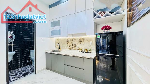 Bán nhà 3 tầng siêu đẹp phố Hai Bà Trưng - 2