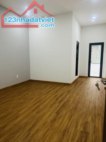 MẶT TIỀN BÔNG SAO - P5 QUẬN 8 - KHU VỰC KINH DOANH SẦM UẤT - 3 TẦNG BTCT - 4X17M - 13.2 TỶ - 3