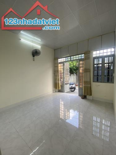 CẦN BÁN GẤP NHÀ 🏘️ TRUNG MỸ TÂY - HẺM 1 SẸC - QUẬN 12  ❗45m2 chỉ 3.4 tỷ❗ Chủ muốn bán kín - 1