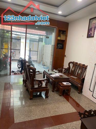Bán gấp nhà Quang Trung – P8 – Gò Vấp – Hẻm 10m – 5.05x19m – 5 tầng – 7PN – Giá 11.6Tỷ - 2