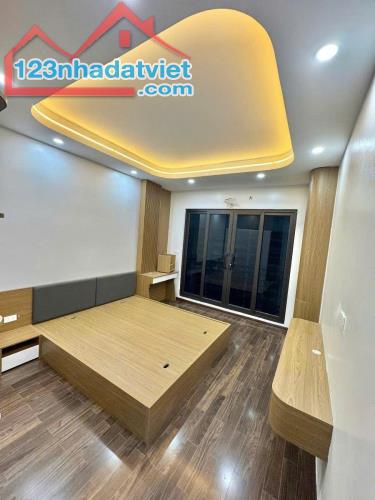 Hot Nhà Cầu Giấy 46m2 Ô Tô Vào Nhà Kinh Doanh Giá Chỉ 16.8 Tỷ