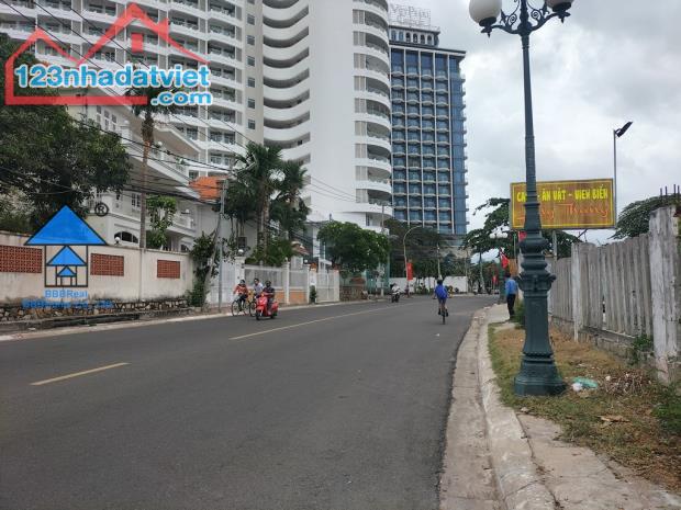 BÁN NHÀ MẶT TIỀN ĐƯỜNG TRẦN PHÚ, P5 VŨNG TÀU B1498 - 2