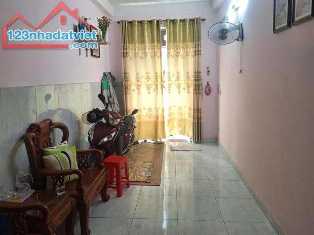 Nhà Mới ở ngay, Tăng Nhơn Phú B, Quận 9, Dt 40m2( 3 x 13 ), 2 tầng, chỉ 2.5ty - 3