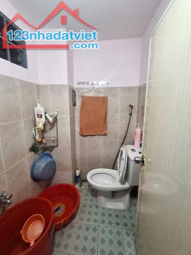 Nhà Mới ở ngay, Tăng Nhơn Phú B, Quận 9, Dt 40m2( 3 x 13 ), 2 tầng, chỉ 2.5ty - 4