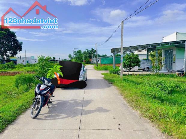 BÁN GẤP LÔ ĐẤT 130M2 GIÁ 850TR SHR ĐỨC HOÀ THƯỢNG LH 0918.408.638 - 2