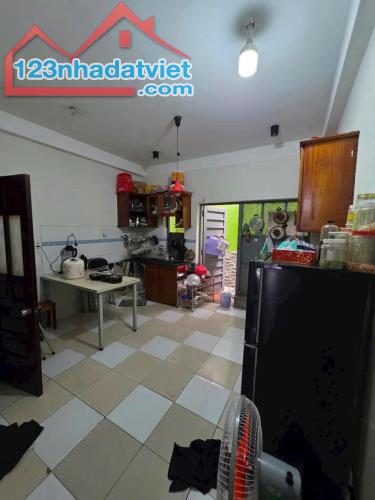 CHỦ GẤP BÁN TRONG TUẦN GIÁ SIÊU RẺ, NHÀ 2 TẦNG DT 93M, HẺM XE HƠI, NGAY TRUNG TÂM QUẬN 9 - 4