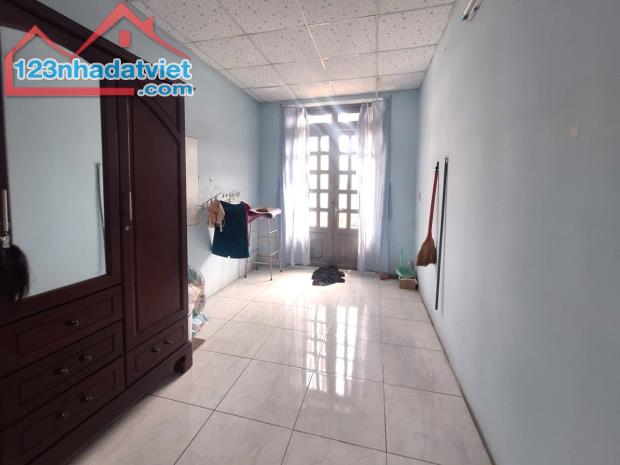 Nhà Mới ở ngay, Tăng Nhơn Phú B, Quận 9, Dt 40m2( 3 x 13 ), 2 tầng, chỉ 2.5ty - 1