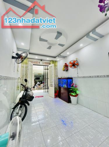 GIÁP LÊ THÚC HOẠCH - BÌNH TÂN - 30M2 - 2PN 2WC - CHỈ 3.45 TỶ - 1