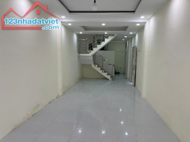 HIẾM, MẶT TIỀN KINH DOANH ĐƯỜNG RẠCH CÁT, P15Q8 DT 60M2, 2 TẦNG CHỈ 4.9 TỶ.