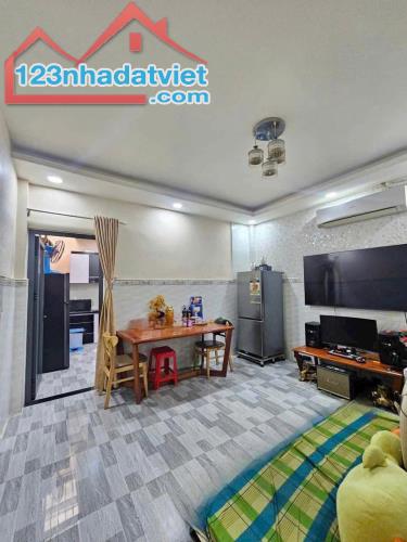Nhà xinh 4,25mx19m hẻm 4m có sân xe cổng rào gần chợ chó trung mỹ tây - 3
