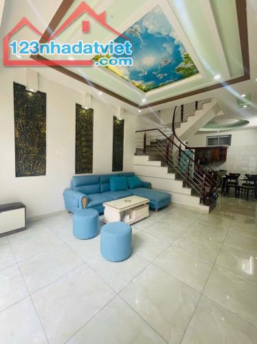 Bán gấp nhà thư trung, Văn Cao , Ngô Quyền,HP.2,39 tỷ, 43m2, 3 tầng. - 2