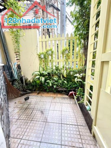 CĂN GÓC 2 MẶT TIỀN HẺM 8M – P.11, TÂN BÌNH KỀ KHU BÀU CÁT – 52M² – 5 TẦNG – GIÁ CHỈ 11 TỶ