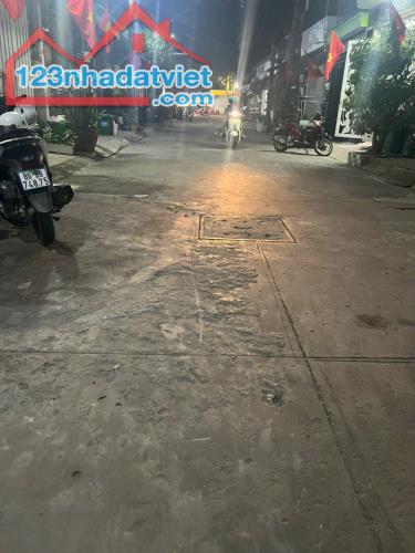 Nhà đẹp 1 lầu sổ hồng riêng đường 5m tân chánh hiệp 03-07
