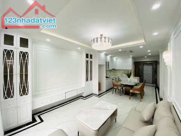 Bán nhà 50m2, 7 tầng, thang máy, KDT Văn Khê, vỉa hè, ô tô tránh, chỉ 17.x tỷ