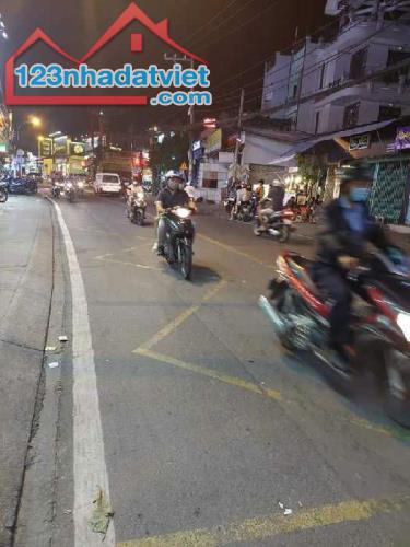 BÁN NHÀ HẺM THÔNG: GIÁ 4 TỶ 8 - 2