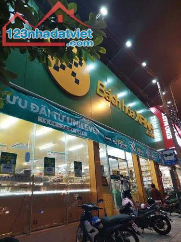 BÁN NHÀ HẺM THÔNG: GIÁ 4 TỶ 8 - 3