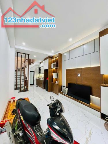 7,95 TỶ - NHÀ PHỐ TRUNG PHỤNG 36m x 5 TẦNG - Ngõ nông gần phố - 1
