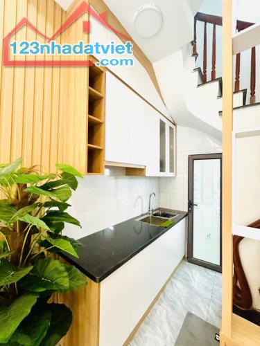 Cần Bán Nhà Lĩnh Nam 25m 3 Tầng 2 Ngủ Full Nội Thất Giá 2.88 Tỷ Nhà Chưa Sổ - 1