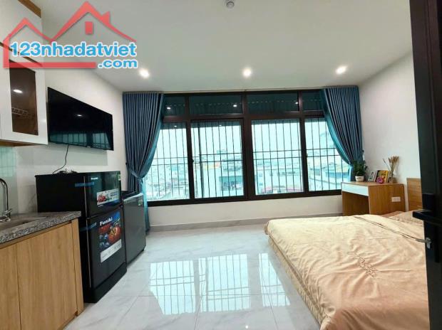 BÁN TÒA CHDV PHỐ THÁI THỊNH, THÁI HÀ - 97M² x 7T THANG MÁY - DOANH THU 150TR/THÁNG - GIÁ