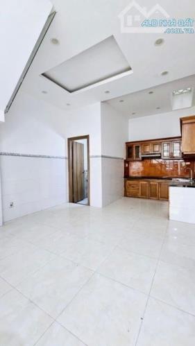 HXH THẲNG – KHU PHÂN LÔ LINH ĐÔNG – 3 TẦNG, 4PN, ST TRƯỚC SAU – DT 64M² – CHỈ 5,9 TỶ - 3