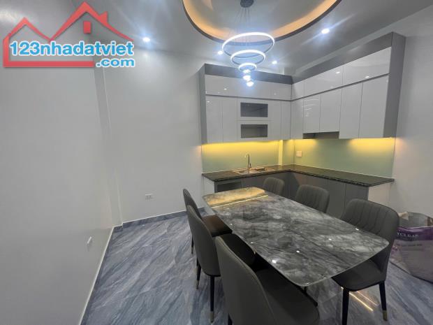 DUY NHẤT CĂN nhà 3,5 tầng  Sở Dầu-Hồng Bàng giá siêu hấp dẫn chỉ 3,tỷ xx Lh 0979087664 - 2